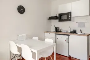 Studio 312 New Kitchen & Free Parking - Image 3