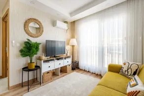 Modern and comfortable • 1000Mbps network • Downtown location - Image 2