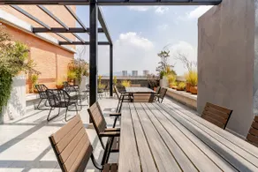 Zuno Apartment, queen bed, living-dining room, A/C, 50' screen - Image 4
