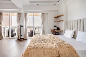 Bright Studio | Balcony | Dwarka Expwy View - Image 2