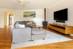 Boat & Fish – Jetty Access + Family Stay - Image 2