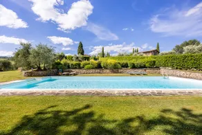 The enchanted garden in Chianti - Image 2