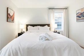 2br Oasis | Light rail to downtown | AC & EV|Yard - Image 5