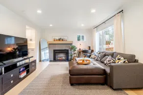 2br Oasis | Light rail to downtown | AC & EV|Yard - Image 3