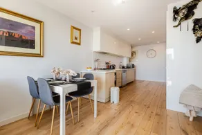 Stylish 2BR Apartment with Scenic Views - Image 4