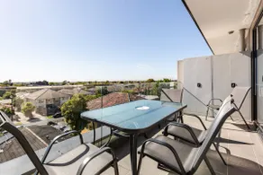 Stylish 2BR Apartment with Scenic Views - Image 2