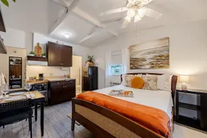 Cozy Boho Studio • Flexible Check-in | MCO 10 min - Image 1