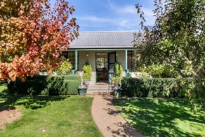 The Cottage @ Hedges - Image 2