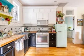 Charming Boho Farm Carriage House in Heart of Downtown - Image 3