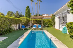Charmigt hus med privat pool, trädgård, skuggsområden och bbq - Image 3