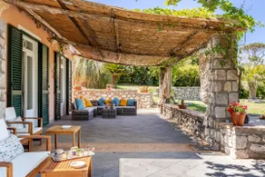 Villa Coralia with Seaview - 10 minute walk to the Piazzetta - Image 3