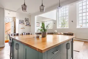 Stylish Stay w/ All You Need – Old Grammar School - Image 5