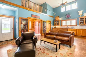 Country Art Studio with private outside area - Image 2