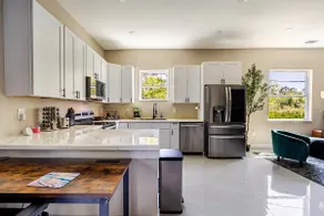 Themed Art House · 4 BR · Mins to Gulf Beaches - Image 3