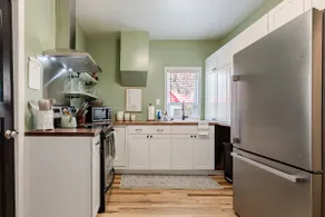 Cozy Cottage on Chestnut - Image 4