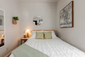 Cozy Cottage on Chestnut - Image 3