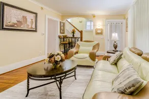 Modern Furnished Home Near Hospitals - Image 2