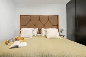 Super cozy house with tub - Central - Image 5