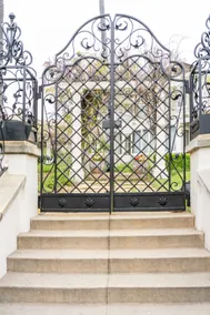 Beautiful Home in Pasadena (Outside Los Angeles) - Image 2