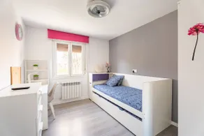 Apartment near the center. - Image 4