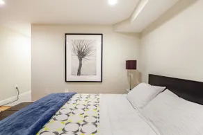 Private row house apartment nestled in Shaw - Image 5
