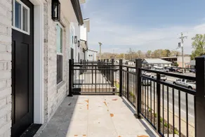 Modern 3BR Townhome Downtown Concord - Image 4