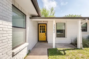 Newly renovated unit in Barton Hills - Image 2