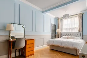Charming Edinburgh Apartment With City Views - Image 2