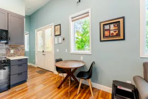 Cozy Saint Paul Tiny Home Retreat - Image 2