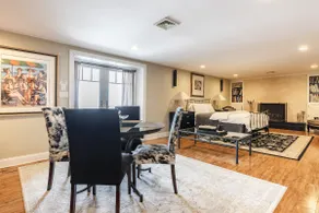 Water front studio apartment with fireplace. - Image 2