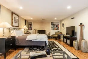 Water front studio apartment with fireplace. - Image 4