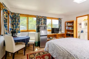 Private Garden Studio - Image 4