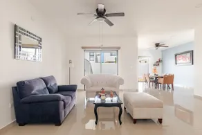 Entire house, Zona Floresta, close to Altabrisa - Image 4