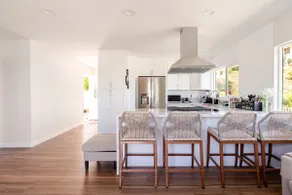Cozy escape with Stunning views - Image 2