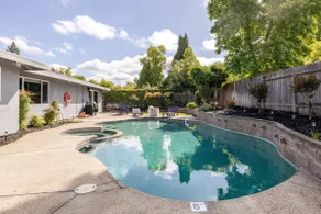 Luxury Home Heated Pool Hot Tub Spa Sacramento - Image 5