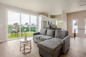 New Luxury Home 3BR/2BA Near SoFi, LAX & Beaches - Image 2