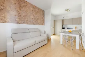 Lux Three-Room Apartment 55 sqm: Mega Kitchen, Balcony & Patio - Image 4