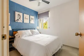 Apartment in downtown Santa Anita - Image 3