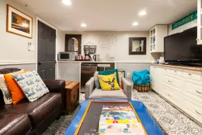 Renovated 1 BD/1 BA Capitol Hill In-Law-Suite - Image 2