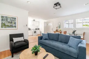 Charming Burbank Home, 10 min to Universal Studios - Image 2