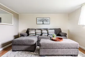 Beacon Hill/Georgetown, Newly Remodelled Gem! - Image 5