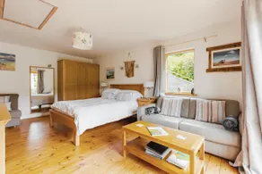 'Driftwood' is a 15 minute walk to Bantham beach. - Image 3