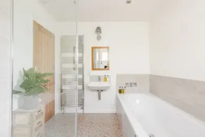 'Driftwood' is a 15 minute walk to Bantham beach. - Image 4