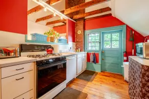 Loft - Queen Anne Row House in a historic district - Image 4