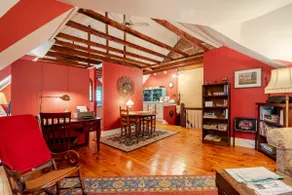 Loft - Queen Anne Row House in a historic district - Image 3