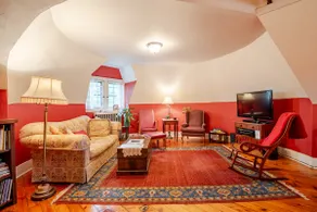 Loft - Queen Anne Row House in a historic district - Image 2
