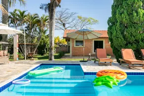 Large farmhouse, A/C, closed cond - Image 3