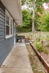 Small cabin style- 23 min drive to US Capitol! - Image 4