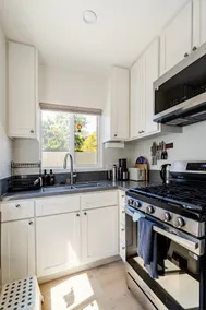 Los Robles Casita - Pet Friendly w/ Private Garden - Image 4