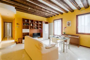 ELEGANT AND WIDE FLAT 5 MIN FROM THE TRAIN STATION - Image 4